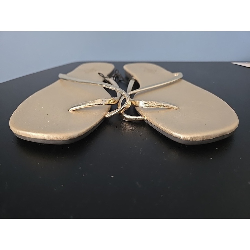 Sole Mates Sandals Womens Size 10 / 11 Gold Strappy Flip Flop - Picture 6 of 8